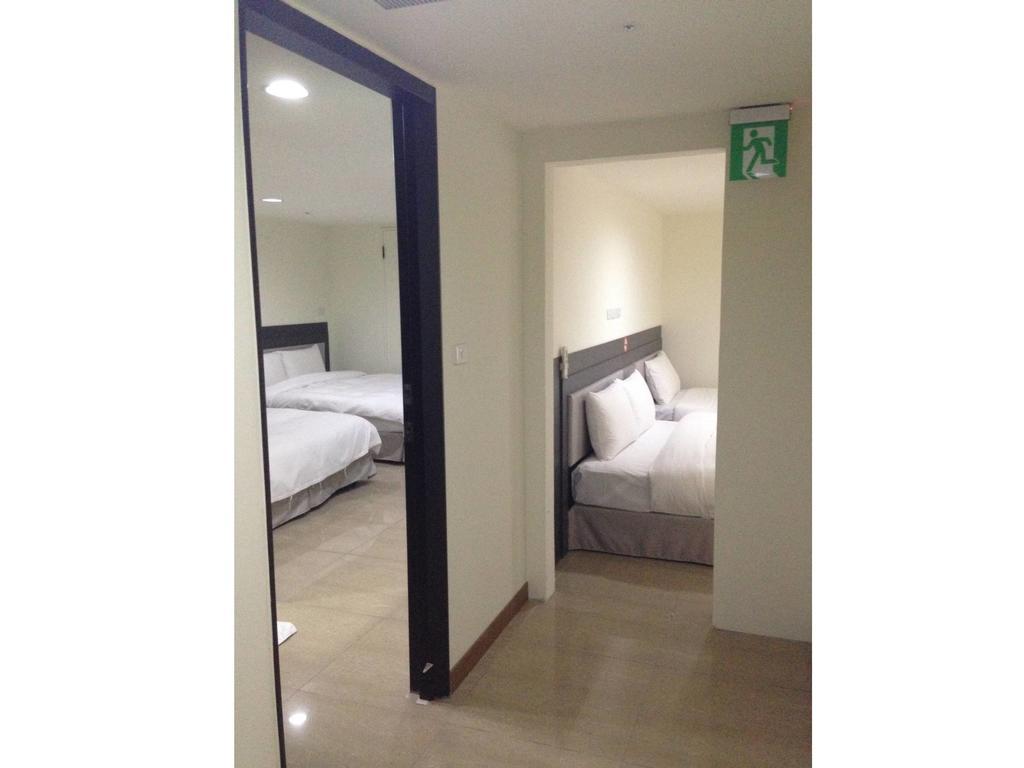 Big Bear Hotel Kaohsiung Luaran gambar