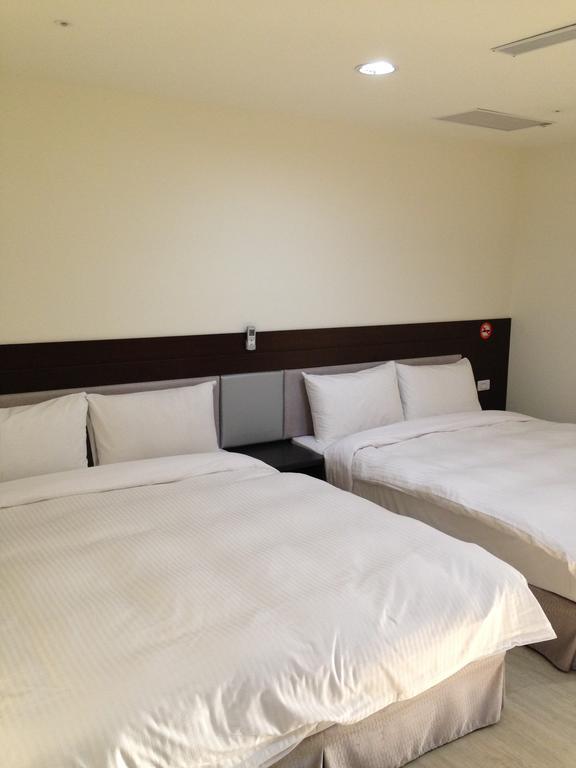 Big Bear Hotel Kaohsiung Luaran gambar