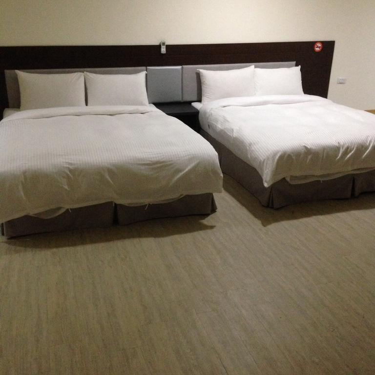 Big Bear Hotel Kaohsiung Luaran gambar